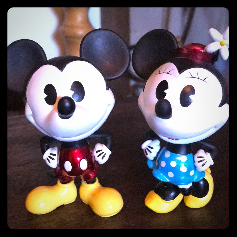 Disney Mickey Mouse & Minnie Mouse Collectibles